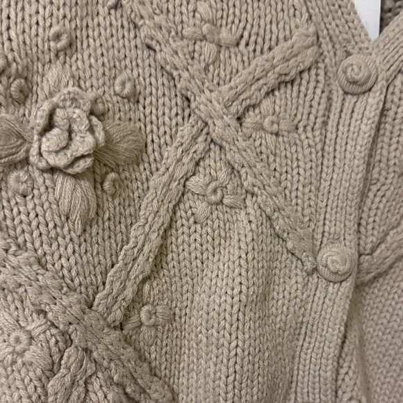 Zara Women's Beige Handmade Rosette Cardigan Sweater-Size S-Taupe-NWT - Picture 5 of 6